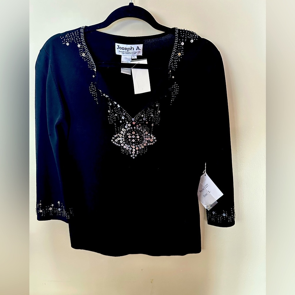 Black Knit Top w Sequin Design by Joseph A Paris London New York Size Large